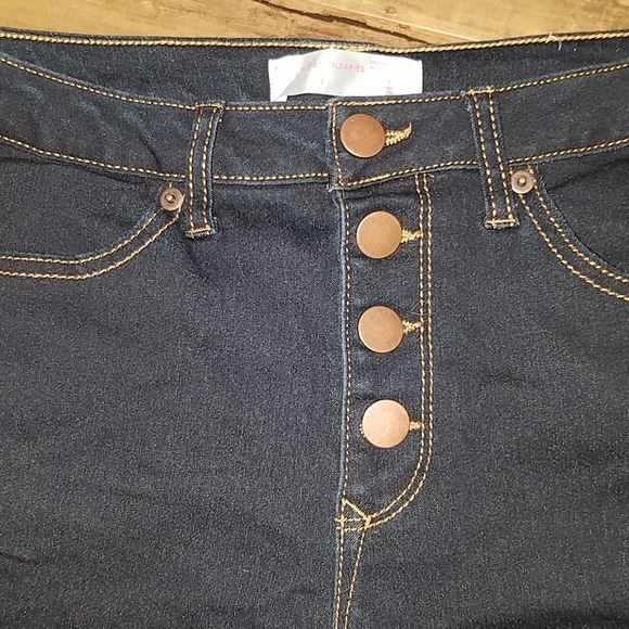 NWOT no boundaries jeans - Picture 3 of 3